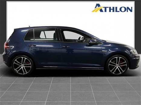 Volkswagen Golf - 2.0 TDI GTD Navigatie, Xenon, parkeersensoren, lichtmetalenvelgen - 1