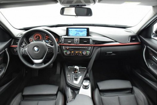 BMW 3-serie Touring - 320d aut. 184pk PANORAMA LEDER NAVI PROFESSIONAL BREEDBEELD - 1