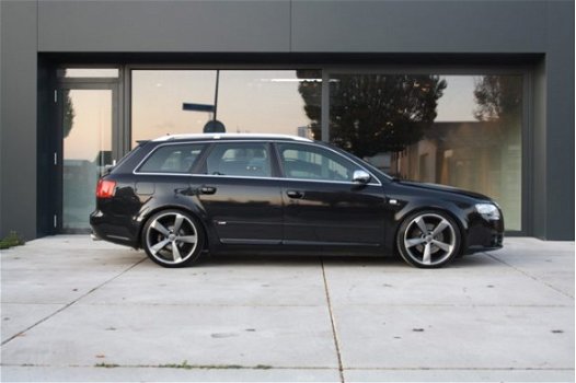 Audi A4 Avant - 1.8 T 2 x S-Line // 19