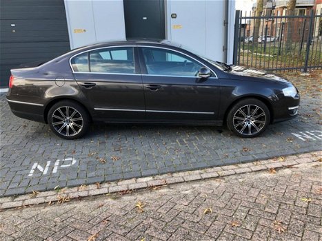 Volkswagen Passat - 1.4 TSI Comfortline BlueMotion - 1