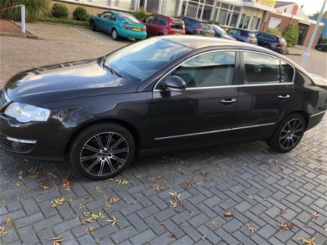 Volkswagen Passat - 1.4 TSI Comfortline BlueMotion - 1