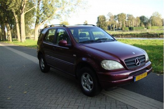 Mercedes-Benz M-klasse - ml 320 benzine - 1