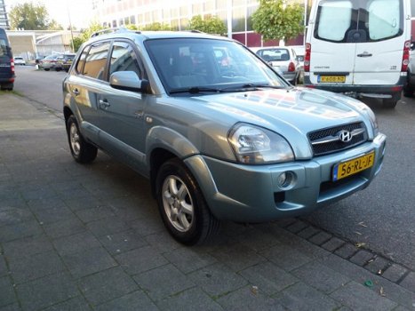 Hyundai Tucson - 2.0i 4WD Style Apk/Airco/Cruise/4X4/Nap/Cd/Boekjes/Trekhaak/Elektrisch/Centraal - 1