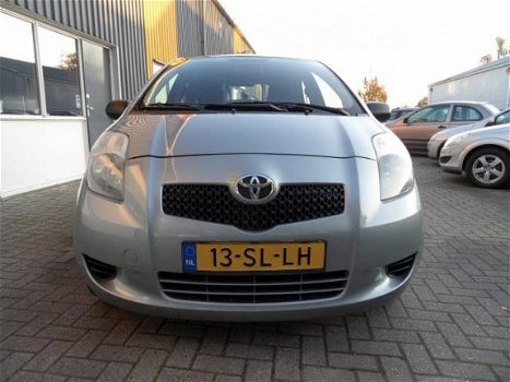 Toyota Yaris - 1.3 VVTi Terra NETTE AUTO - 1