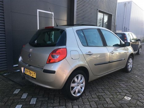 Renault Clio - 1.6 16V Excep - 1