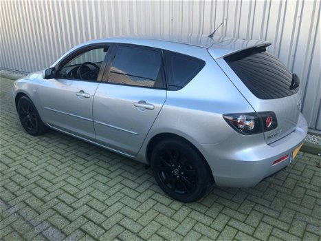 Mazda 3 - 3 1.6 CiTD Touring 135 DKM/UNIEK-NIEUWE-APK/DEALERONDERHOUDEN - 1