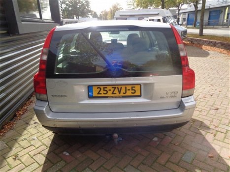 Volvo V70 - 2.5 T AWD AUTOMAAT - 1