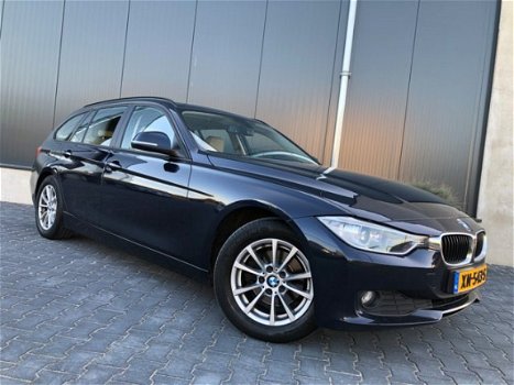 BMW 3-serie Touring - 318d Aut High Ex Navi Xenon 2014 Elektr. Achterklep - 1