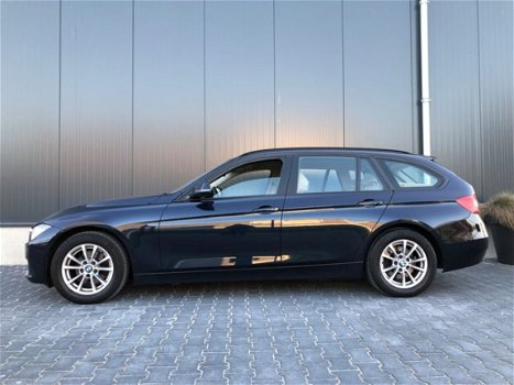 BMW 3-serie Touring - 318d Aut High Ex Navi Xenon 2014 Elektr. Achterklep - 1