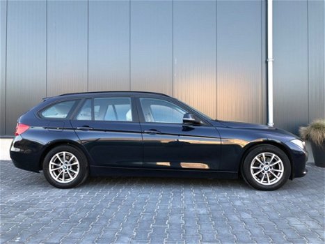 BMW 3-serie Touring - 318d Aut High Ex Navi Xenon 2014 Elektr. Achterklep - 1