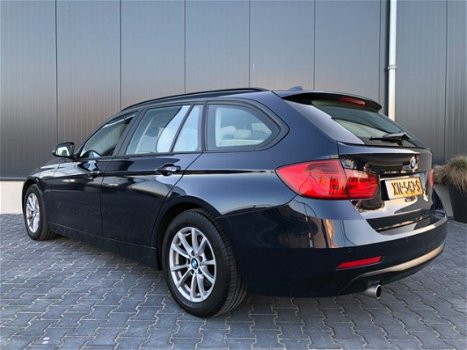 BMW 3-serie Touring - 318d Aut High Ex Navi Xenon 2014 Elektr. Achterklep - 1