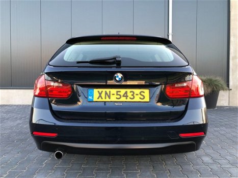 BMW 3-serie Touring - 318d Aut High Ex Navi Xenon 2014 Elektr. Achterklep - 1