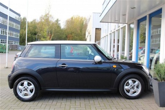 Mini Mini Cooper - 1.6 Cooper I Navigatie I Airco I LM velgen I Dealer onderhouden - 1