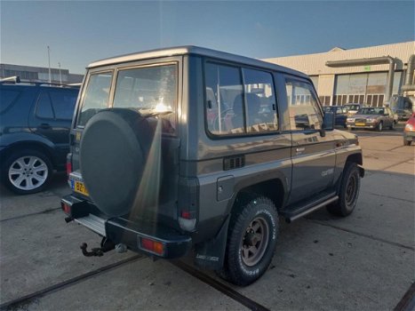 Toyota Land Cruiser - H.Duty 2.4 LX Hardtop Commercial | 357.677 km | N.A.P - 1