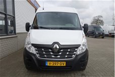 Renault Master - T35 2.3 dCi L3H2 / lease € 231 / airco / cruise / navi / bijrijdersbank / pdc achte