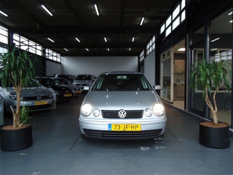 Volkswagen Polo - 1.4-16V Comfortline - 1