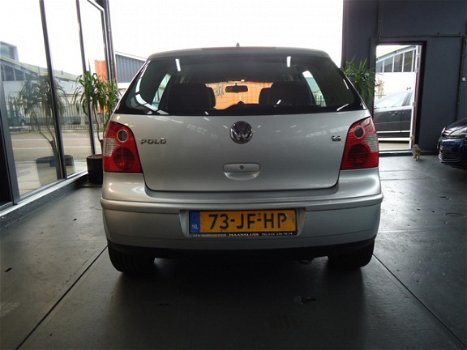 Volkswagen Polo - 1.4-16V Comfortline - 1