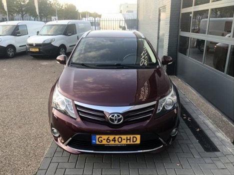 Toyota Avensis Wagon - 1.8 Multidrive S Executive Navi / achteruitrijcamera / stoelverw. / PDC/ Leer - 1