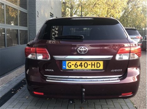 Toyota Avensis Wagon - 1.8 Multidrive S Executive Navi / achteruitrijcamera / stoelverw. / PDC/ Leer - 1