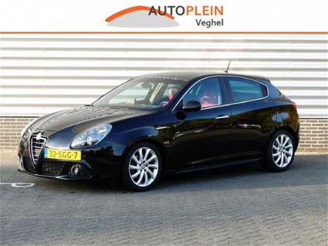 Alfa Romeo Giulietta - 1.6 JTDm Distinctive Leer, Navi, Klima - 1