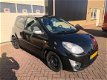 Renault Twingo - 1.5 dCi Collection distributieriem vervangen bij 149523/dealer onderhouden - 1 - Thumbnail