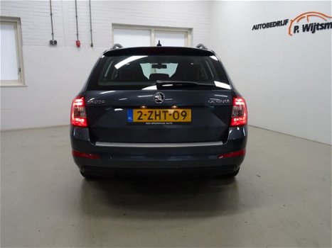 Skoda Octavia Combi - 1.6 TDI Ambition Businessline AUTOMAAT-NAVI-CRUISE-PDC - 1