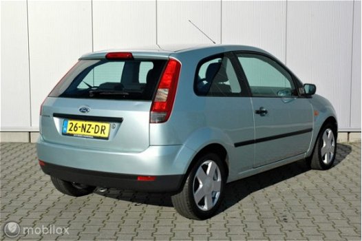 Ford Fiesta - 1.3 Futura - 1