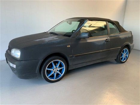 Volkswagen Golf Cabriolet - 1.8 Avantgarde - 1