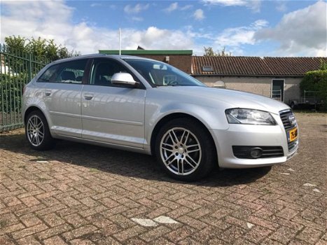 Audi A3 Sportback - 1.8 TFSI Attr. B.E. Sportback/Leer - 1