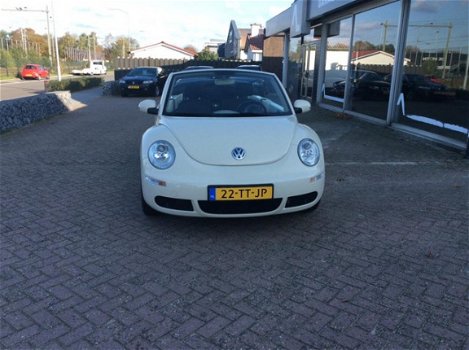 Volkswagen New Beetle Cabriolet - 1.6 Highline - 1