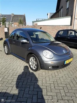 Volkswagen New Beetle - 1.6 Trendline - 1