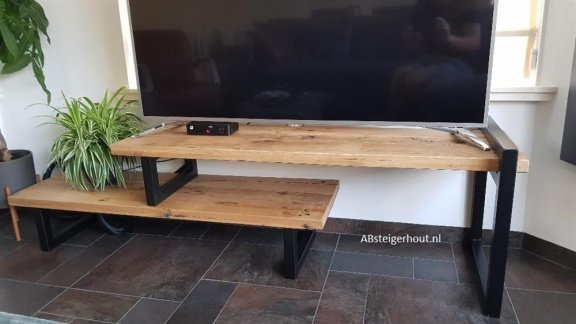 Industrieel TV-meubel van staal en hout! - 2