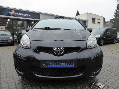 Toyota Aygo - 1.0 12V 5drs Dynamic Navigator 44dKM/Navi/Bluetooth/Airco - 1