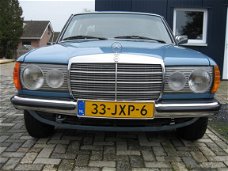 Mercedes-Benz 200-280 (W123) - 200-serie (200 D