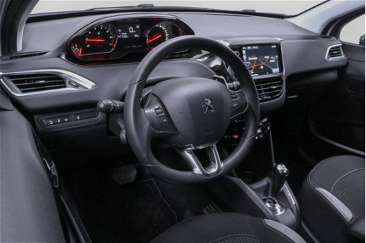 Peugeot 208 - 1.2 PureTech Style Pack Automaat Climate Control Navigatie Dealer Onderhouden - 1