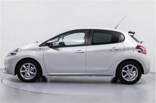 Peugeot 208 - 1.2 PureTech Style Pack Automaat Climate Control Navigatie Dealer Onderhouden - 1