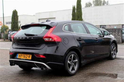 Volvo V40 - 2.0 D2 R-Design + Skirts+ Xenon + Leder + Navi + Ecc + Pdc - 1