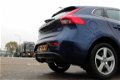 Volvo V40 - 2.0 D2 Ocean Race + Pano + Xenon + Leder + Navi - 1 - Thumbnail