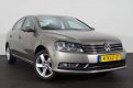 Volkswagen Passat - 1.6 TDI HIGHLINE EXECUTIVE EDITION | Navi | Cruise | Trekhaak | - 1 - Thumbnail