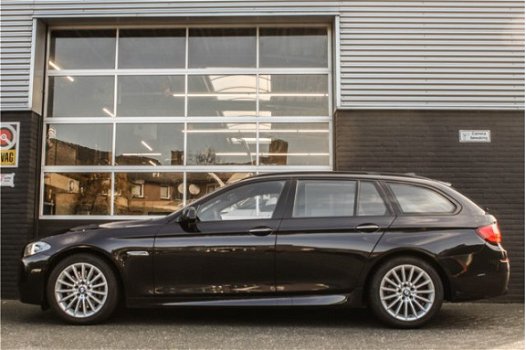 BMW 5-serie Touring - 530d High Executive M-Pakket, NAVI, PANORAMA, HEAD-UP - 1