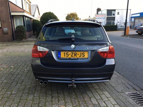 BMW 3-serie Touring - 325d Business Line NAVI* LEDER* N.A.P - 1