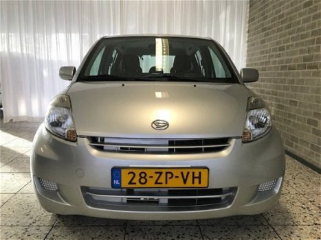 Daihatsu Sirion - 2 1.3 Automaat Comfort / El-ramen/Radio CD/Trekhaak - 1