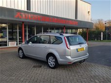 Ford Focus - 1.6 Trend KOPPELING/DISTRIBUTIE NIEUW---- AIRCO--CRUISECONTROL--TREKHAAK