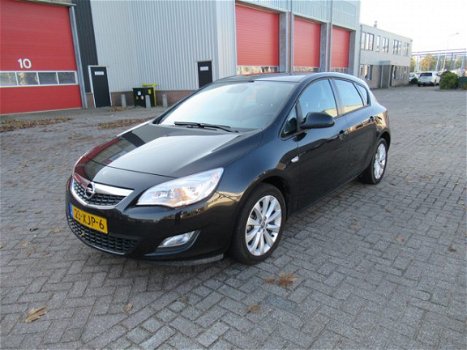 Opel Astra - 1.4 Turbo Anniversary Edition - 1