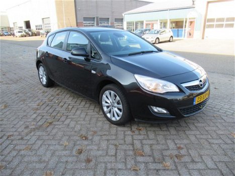 Opel Astra - 1.4 Turbo Anniversary Edition - 1