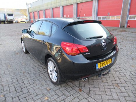 Opel Astra - 1.4 Turbo Anniversary Edition - 1