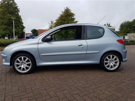 Peugeot 206 - 1.6-16V Air-line 3 ZEER MOOI 100% IN ORDE, NW APK, BJ 2007, KM 164920 NAP - 1