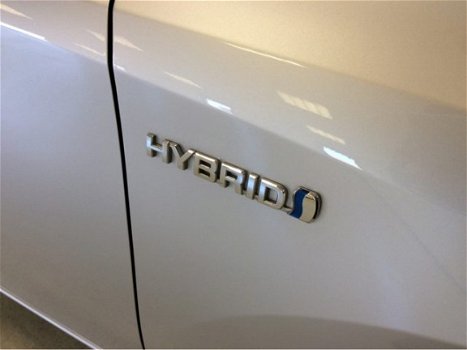 Toyota Auris - TS 1.8 Hybrid Lease Pro, panodak, half leder - 1