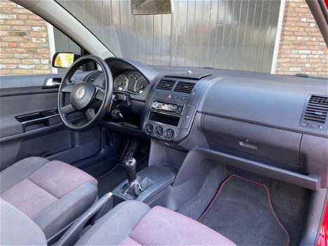 Volkswagen Polo - 1.4-16V Highline Nieuwe APK- Airco - 1