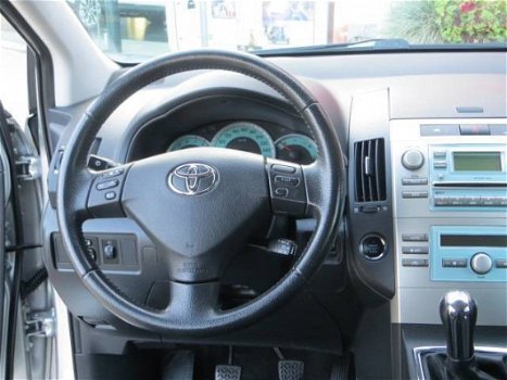 Toyota Verso - 1.6 16v VVT-i Linea Sol - 1